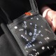 Un mini sac très féminin aux multiples compartiments sécurisés pour une soirée sereine et chic ~ Produit en France