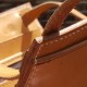Une sacoche créateur pratique au caractère affirmé en cuir végétal, réalisé par un artisan d'Art - produit breveté